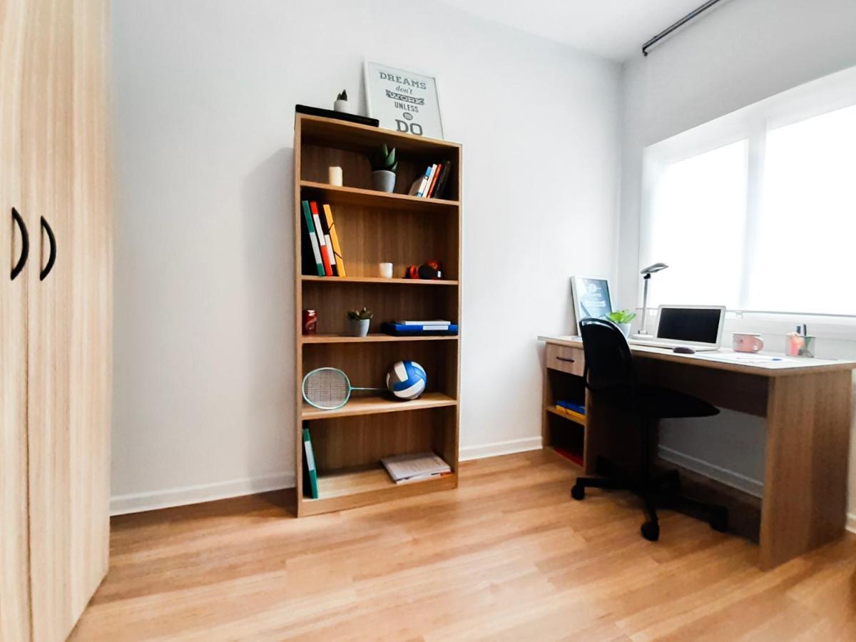 Micampus Malaga Student Residence Екстер'єр фото